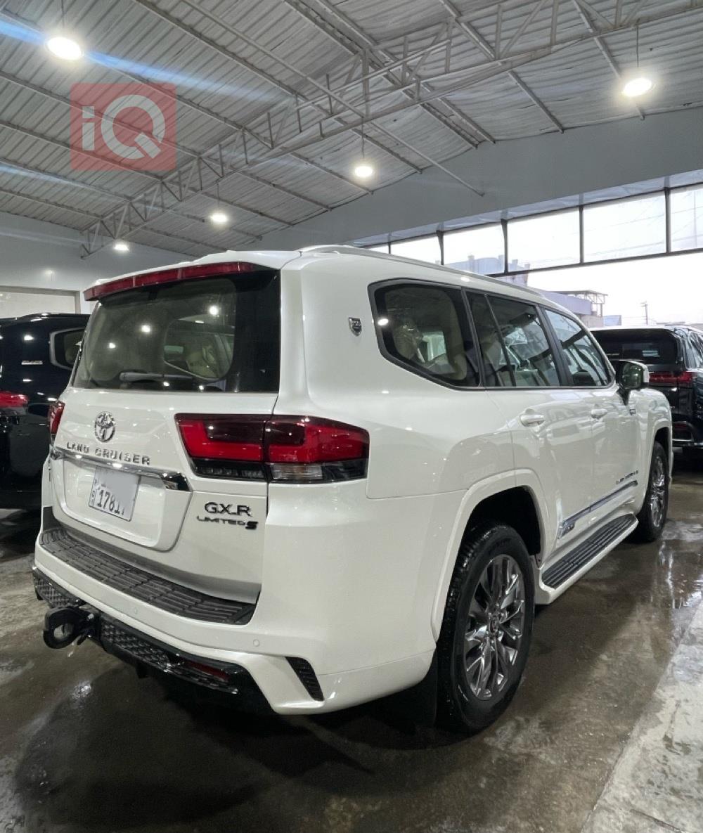 تويوتا لاندكروزر